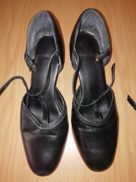 Ballroom shoes /small - Ladies 