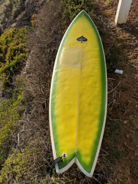 Surfboard - FISH - 6'6 X 21 X 2 5/8 