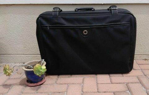 Large Travel Suitcase with wheels R399 collect from Milnerton after 5.30 weekdays or weekend 