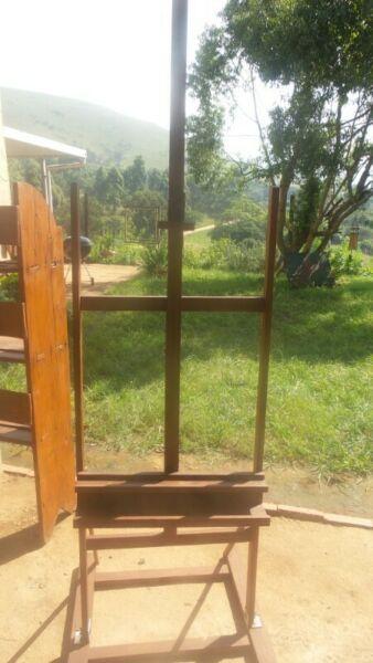 artists easel good condition 