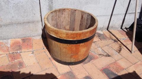 Wine barrel 