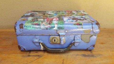 Small kids school suitcase. 