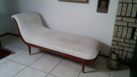 Chaise Lounge 