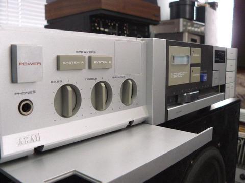 Akai Stereo Integrated Amplifier AM-U5 