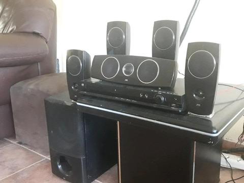 JVC home theatre 5.1 system with Dvd player Unit 