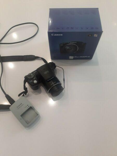 Canon Powershot SX500 digital camera 