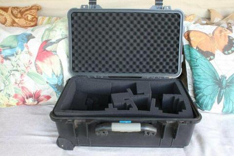 Worksman Water Tight Hard Case 560x350x230 (pelican case) with wheels 