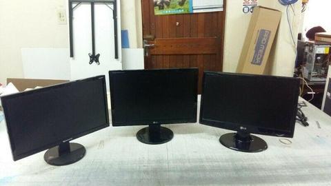 Widescreen monitors for sale x 3 
