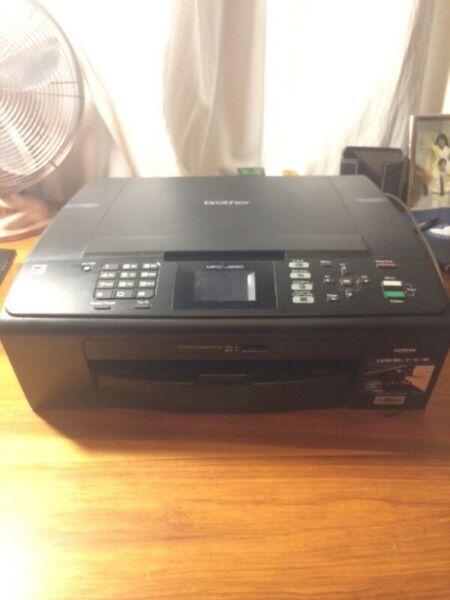Colour printer - Brother MFC-J220 