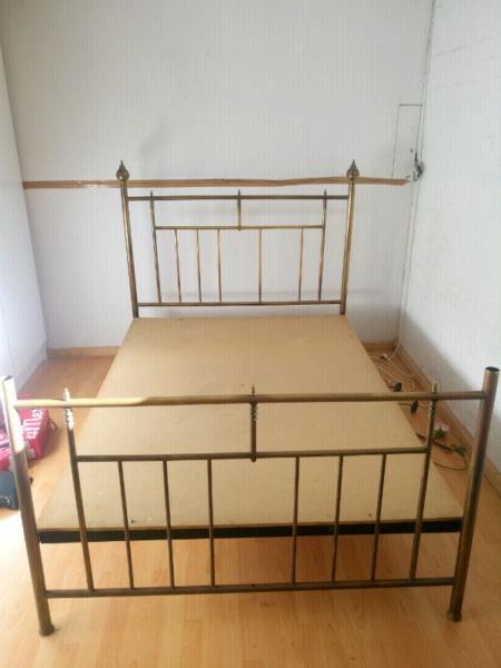 Double bed and dressing table  