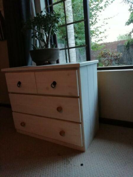 Wooden Chest of Drawers 