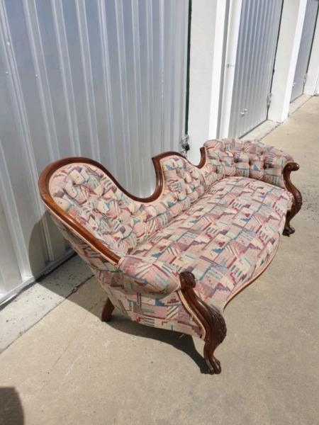 R5,200 - Beautiful Victorian Chaise with Lovely Carved Detailing. In Good Condition. 