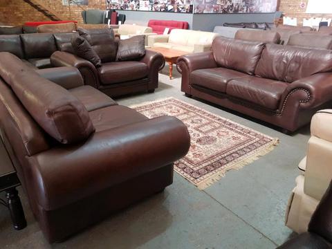 Coricraft full leather lounge suite in mint condition R 29500 