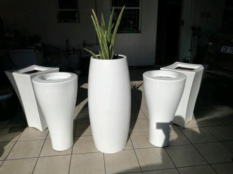 Round porcelain pots 2 