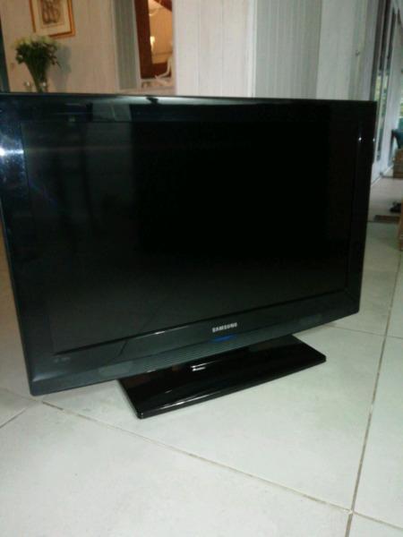 Samsung 32in LCD TV 